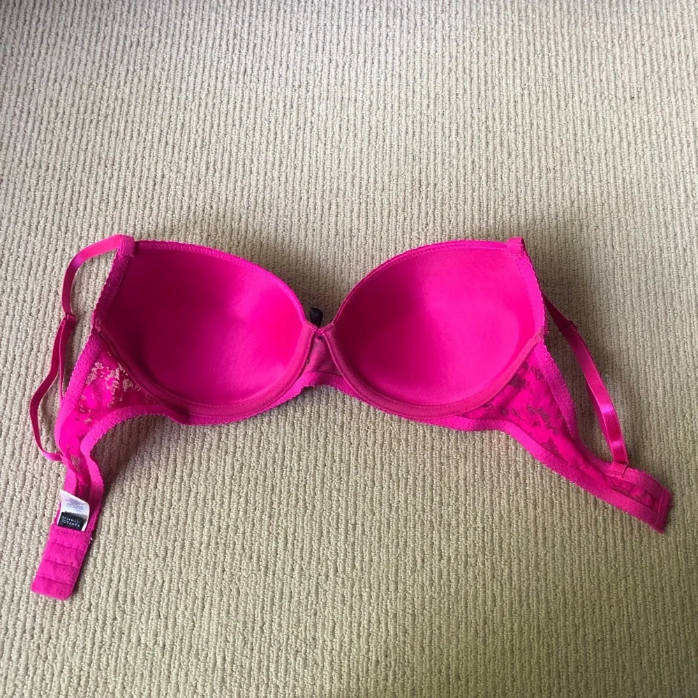 Set of 3 Bras- All 34D - Pink, Navy, and Black - Picture 3 of 16